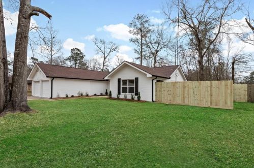 820 Maplewood Dr, Lakeview, TX 77662