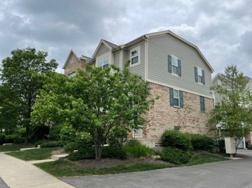 6821 Prairie St, Morton Grove, IL 60053-2283