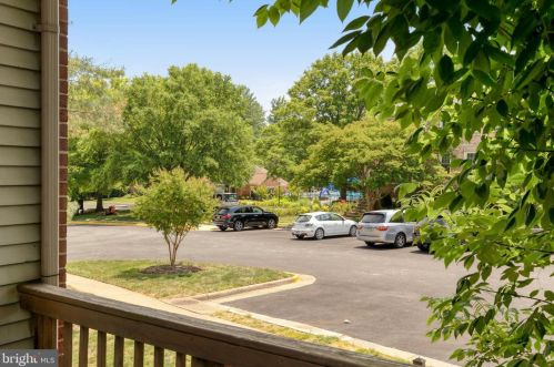 7218 Gentian Ct, Springfield VA  22152-3847 exterior