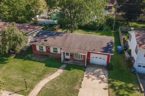 12 Garden Ave, Swygert, IL 61764-2629