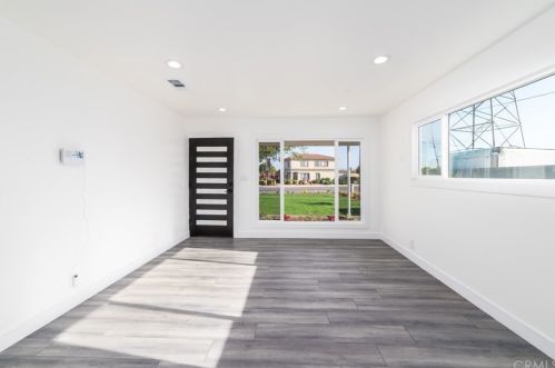 9357 Bellegrave Ave, Riverside CA  92509-2738 exterior