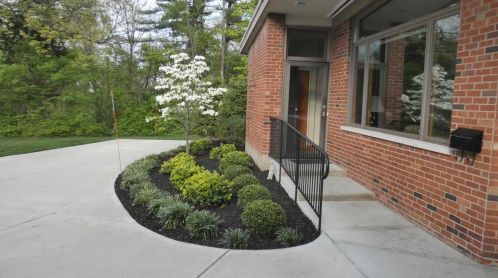 309 Fleming Rd, Cincinnati, OH 45215-2526