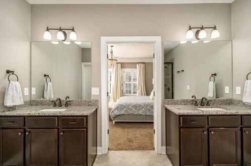 2142 Havenwood Trl, Atlanta GA  30319-4018 exterior