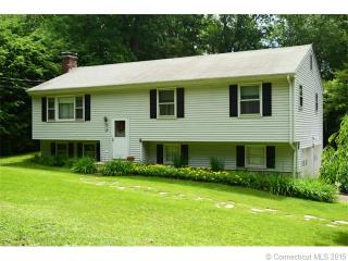 6 Woodland St, Tolland, CT 06084-3810