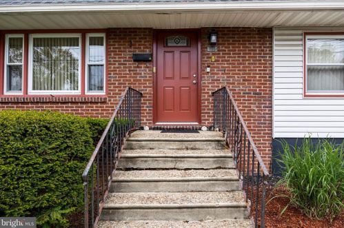 1904 43rd St, Camden, NJ 08110-3014