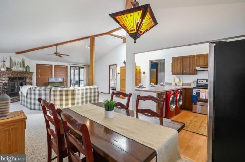 208 Pathfinder Ln, Hedgesville WV  25427-6160 exterior
