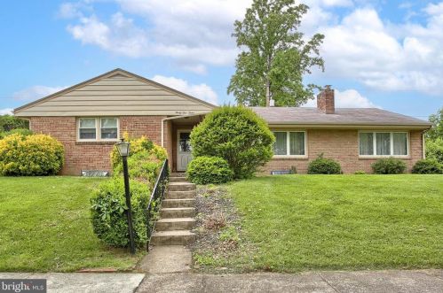 3112 Paul Dr, Harrisburg, PA 17109-5720