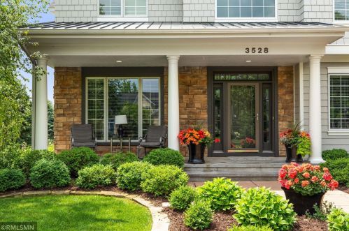 3528 Crestmoor Dr, Saint Paul MN  55125-5028 exterior