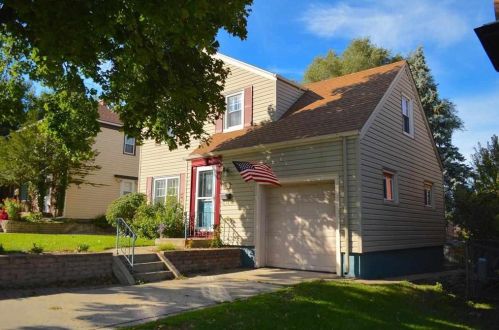 2307 Benderwirt Ave, Rockford, IL 61103-6017