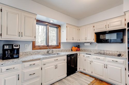 165 Hawes Ave, Saint Paul MN  55126-6205 exterior