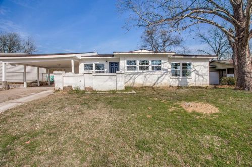 6025 Tallie Rd, Fort Worth, TX 76112-7933