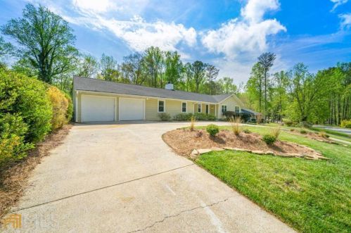 3598 Autumn Leaves Way, Marietta, GA 30066-3996