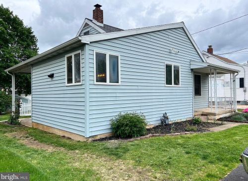 2542 Northland Ave, York, PA 17406-3123