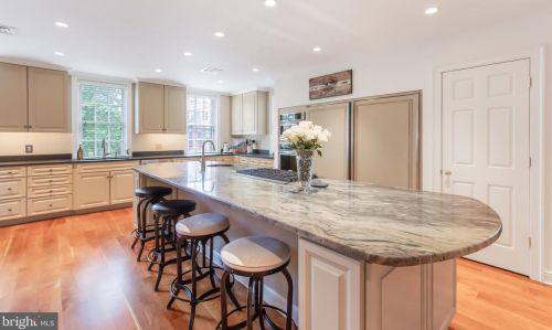 202 Marion St, Lancaster PA  17602-2758 exterior