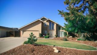 3037 Conyer St, Visalia, CA 93277-7405
