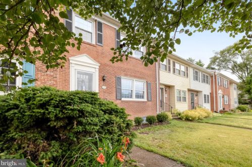 131 Davis Ave, Leesburg, VA 20175-3405