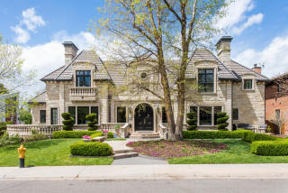 99 Bellaire St, Denver, CO 80220-5631
