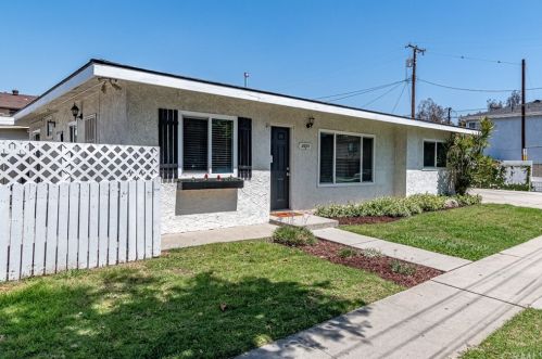 10722 Walnut St, Los Alamitos, CA 90720-2318