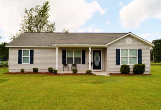 107 Andrew Allen Ct, Fitzgerald, GA 31750-9038