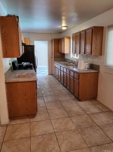 245 Broadbent Dr, Riverside CA  92507-4741 exterior