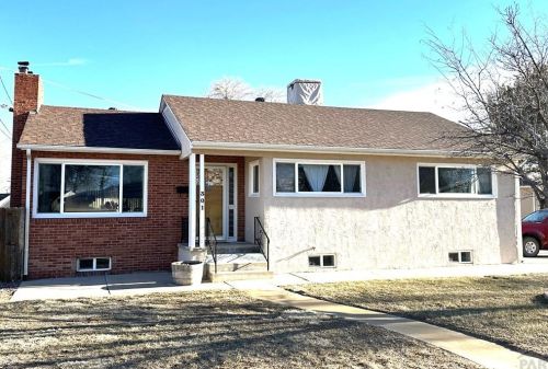 301 Kenwood Dr, Pueblo CO  81004-1623 exterior