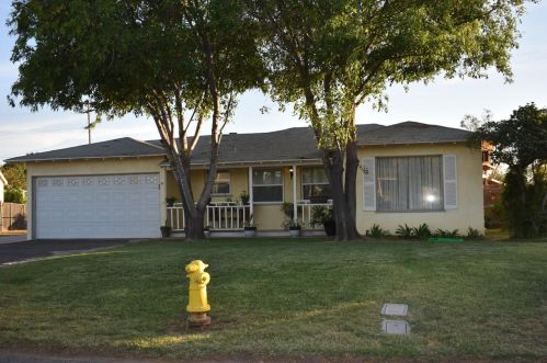 8704 45th St, Riverside, CA 92509-3220