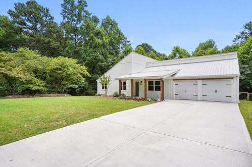 5502 Vaughn Rd, Holly Springs, GA 30188-2008