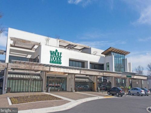 10572 Twin Rivers Rd, Columbia MD 21044-2156 exterior