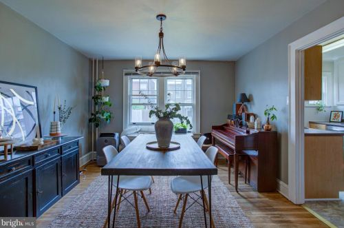 555 Burrowes Ave, Lancaster PA  17602-2120 exterior