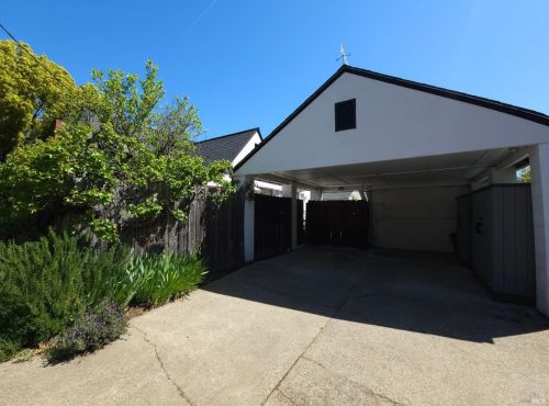 707 Standley St, Ukiah CA  95482-4224 exterior