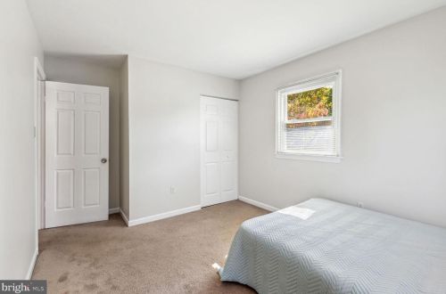 2012 Kings House Rd, Silver Spring MD 20905-4224 exterior