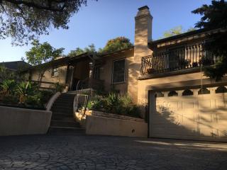 1300 Opechee Way, Glendale CA  91208-1937 exterior