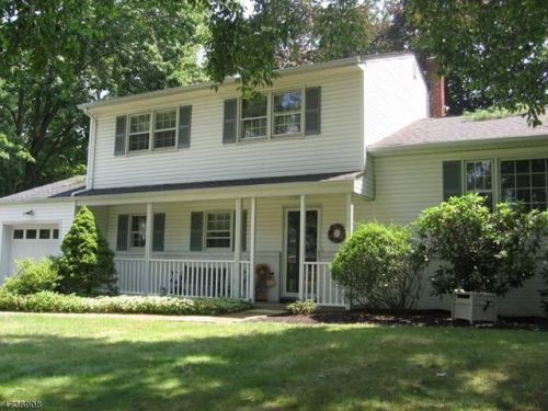 4 Herms Pl, Morristown, NJ 07960-6518