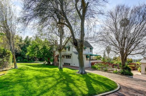 1 Bow B St, Redlands, CA 92373-6827