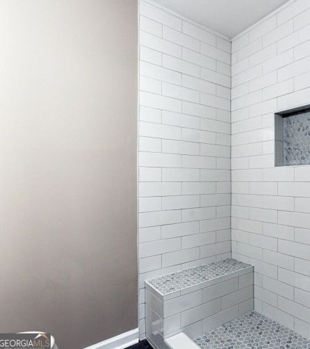 5864 Ronnie Dr, Rex GA 30273-1059 exterior