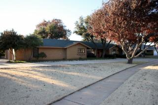 1901 Mockingbird Ln, Altus, OK 73521-1731