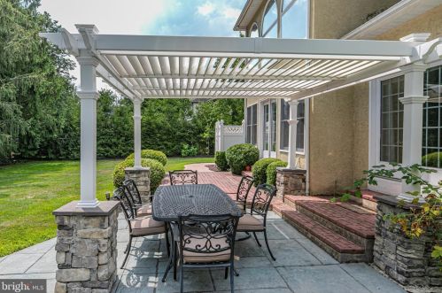 54 Ettl Cir, Princeton NJ  08540-2327 exterior