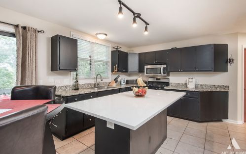 833 Bonnie Brae Ln, Lemont IL  60440-1129 exterior