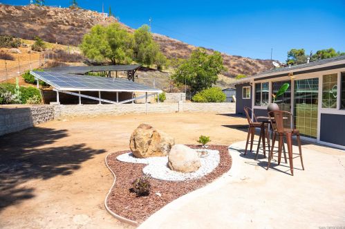 1110 Cresthill Pl, El Cajon, CA 92021-3303