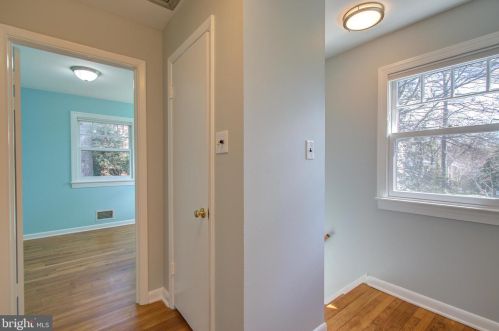 24 Pine Ave, Silver Spring MD 20912-4677 exterior