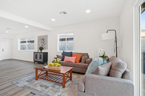 2913 Raymar St, Santa Ana CA  92704-1546 exterior