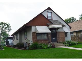 2634 7th St, Minneapolis, MN 55454-1406