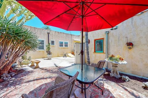 301 Janss St, Anaheim CA  92805-2526 exterior