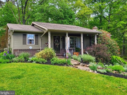 21 Dragonfly Ln, Paradise Park, PA 17068-8050