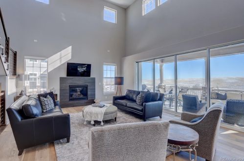 27661 Lakeview Dr, Aurora CO 80016 exterior