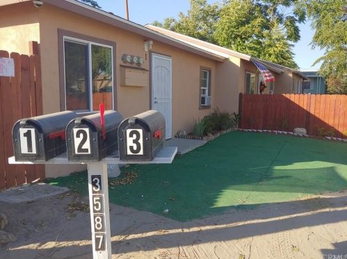 3587 Wallace St, Riverside CA  92509-4680 exterior