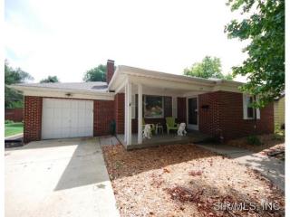 324 41st St, Belleville, IL 62226-5835