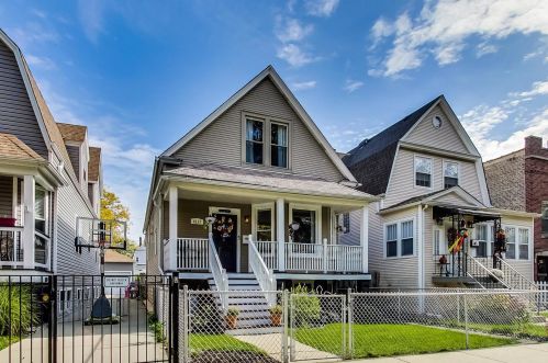 4117 Monticello Ave, Chicago, IL 60618-2011