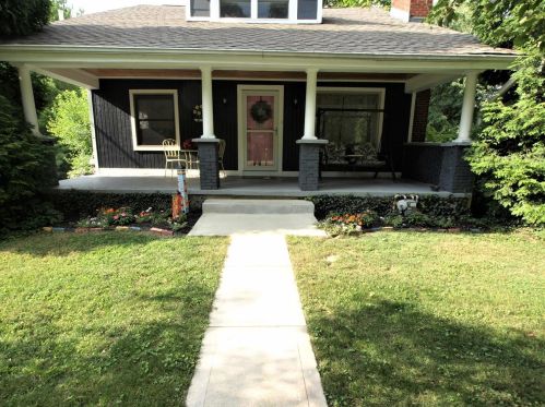 498 Fleming Rd, Cincinnati, OH 45231-4054