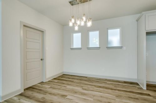 1520 Jackson St, Carrollton TX 75006-6296 exterior